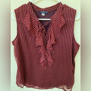 Short sleeve, ruffle in the front, print, med. Tommy Hilfiger blouse.